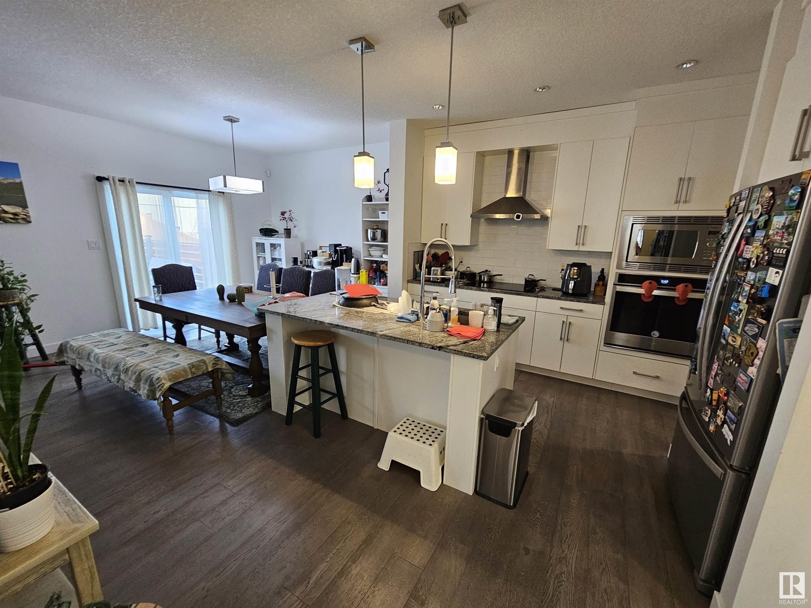 Property at 1124 152 AV NW image 3