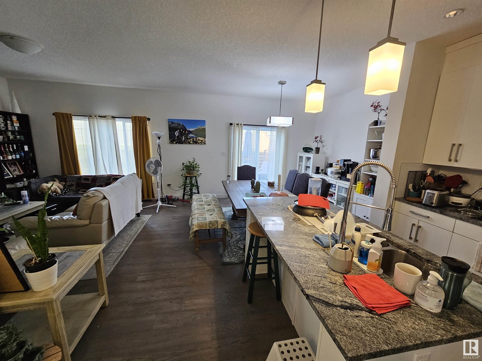 Property at 1124 152 AV NW image 4