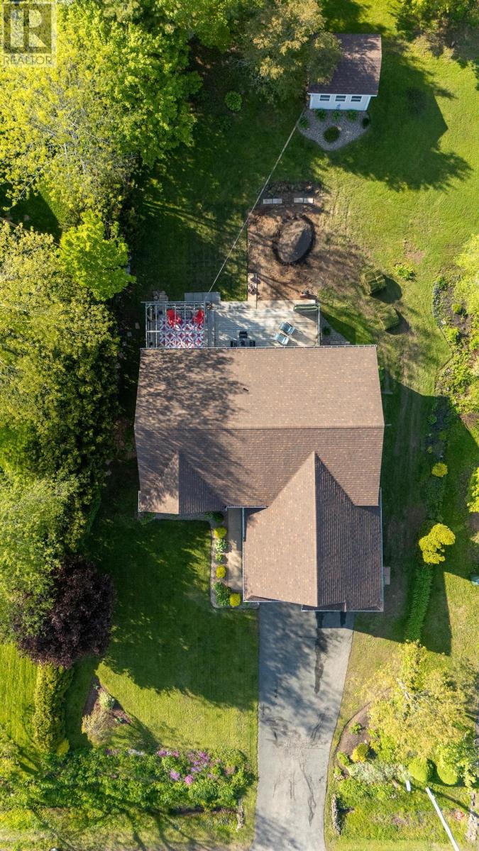 Property at 812 Summerfield Court image 5