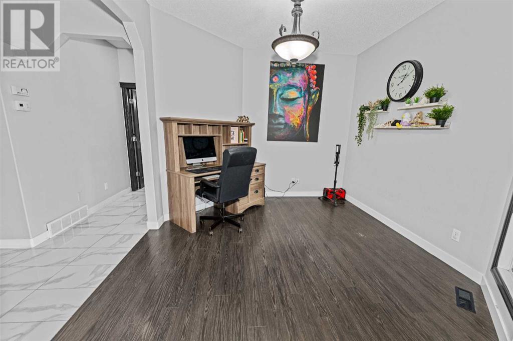 11 Royal Oak Park Nw, Calgary, Alberta  T3G 0A4 - Photo 7 - A2198843