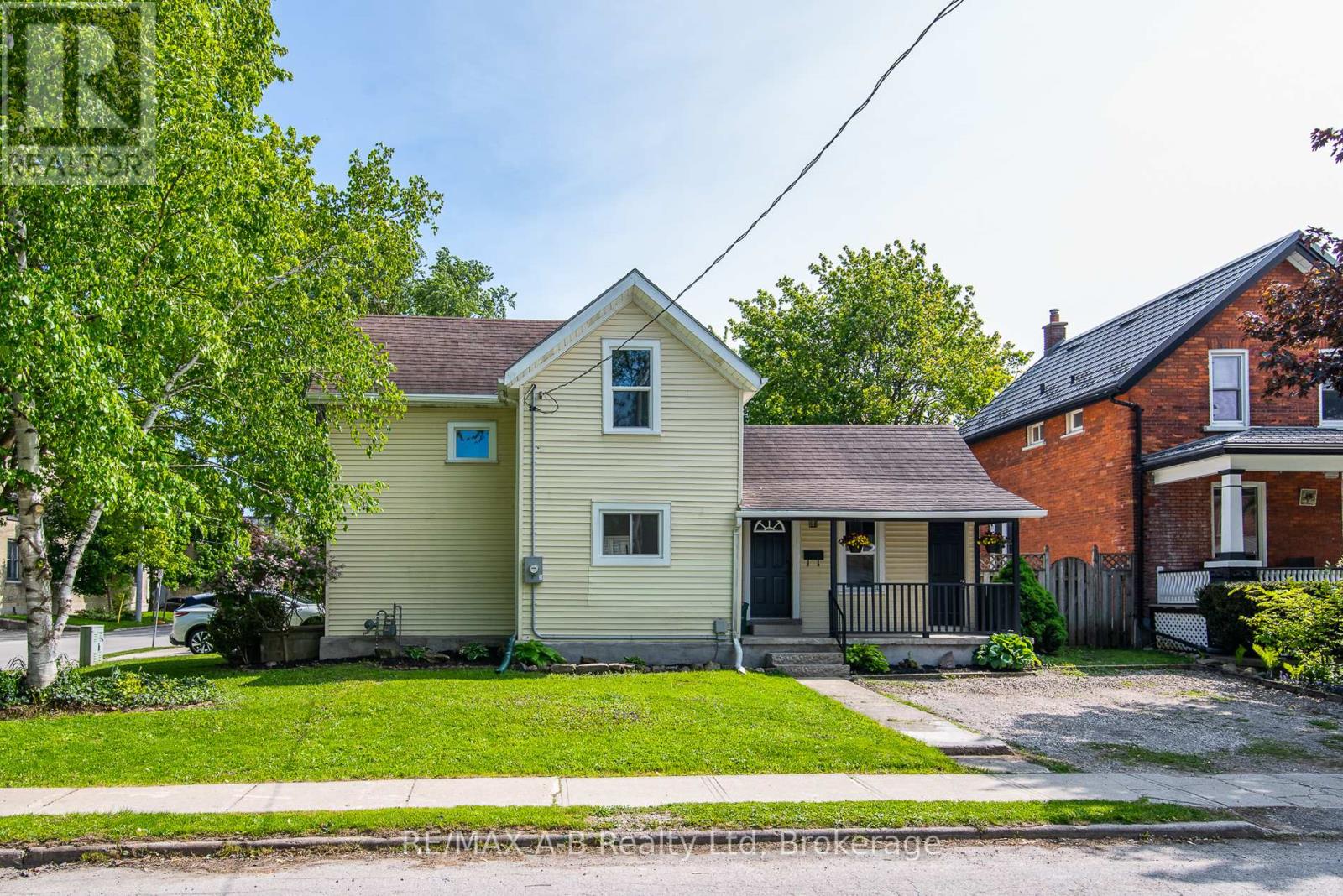 124 KING STREET, Stratford, Ontario
