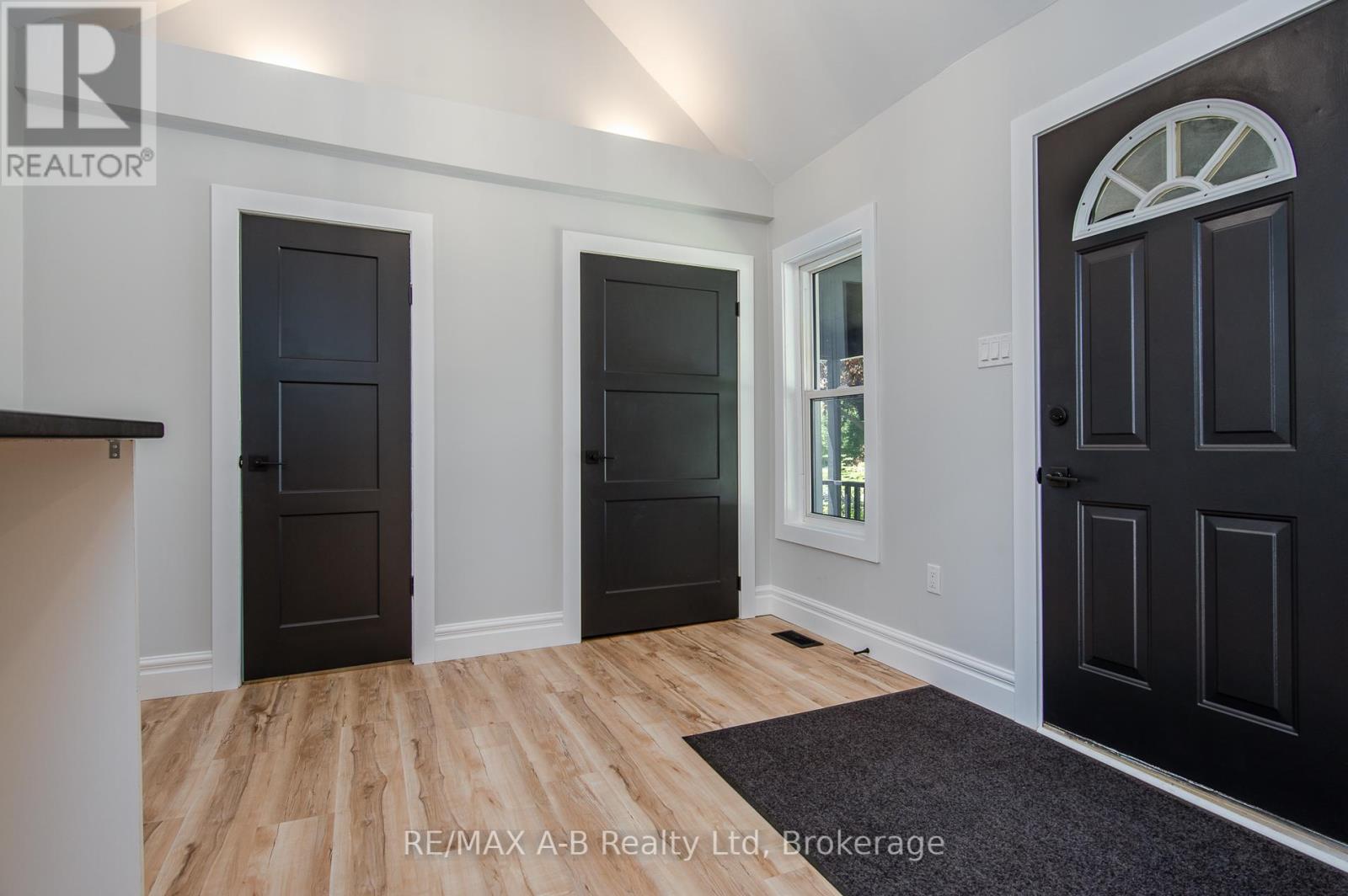 124 King Street, Stratford, Ontario N5A 4R9 - Photo 19 - X12190042