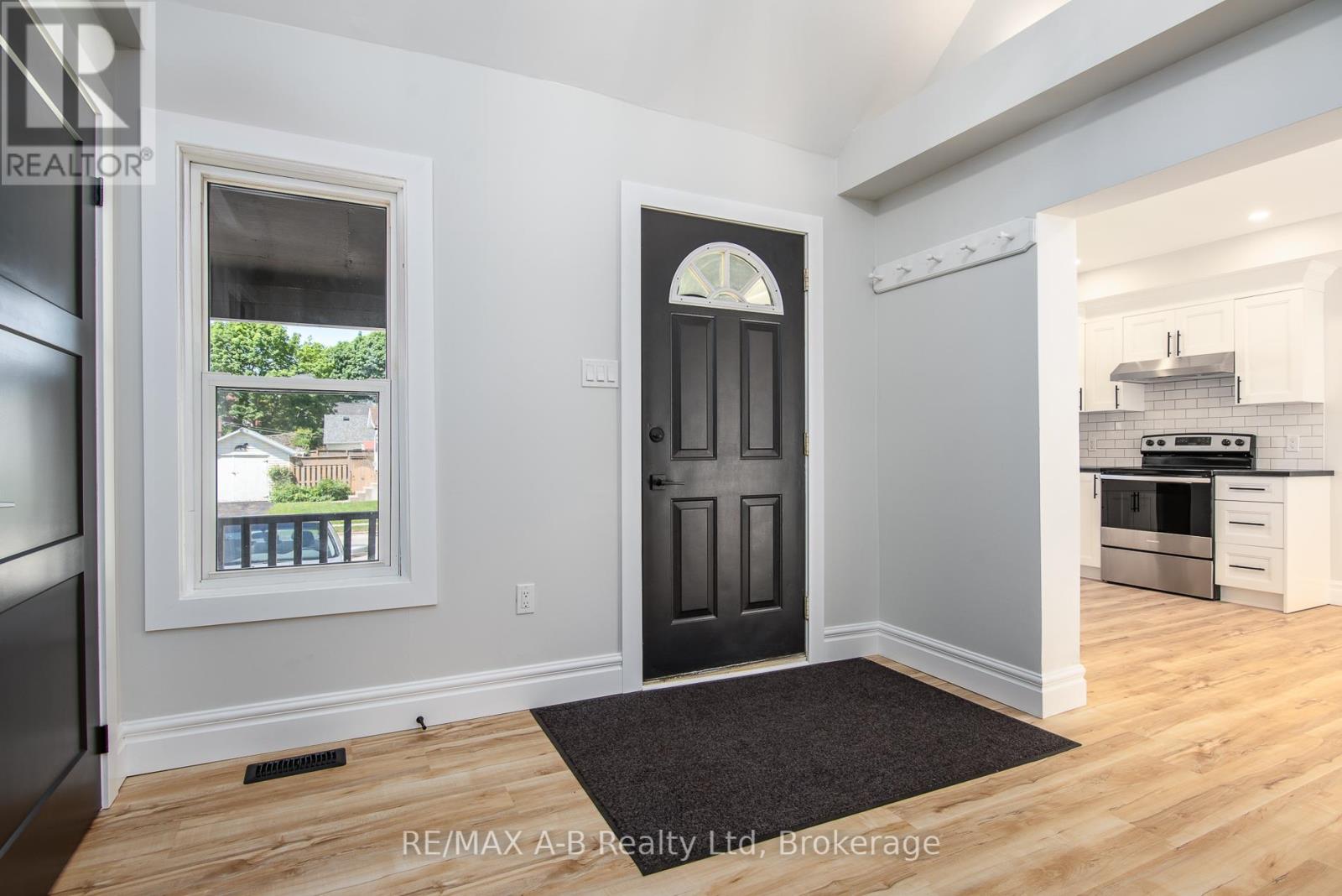 124 King Street, Stratford, Ontario N5A 4R9 - Photo 22 - X12190042