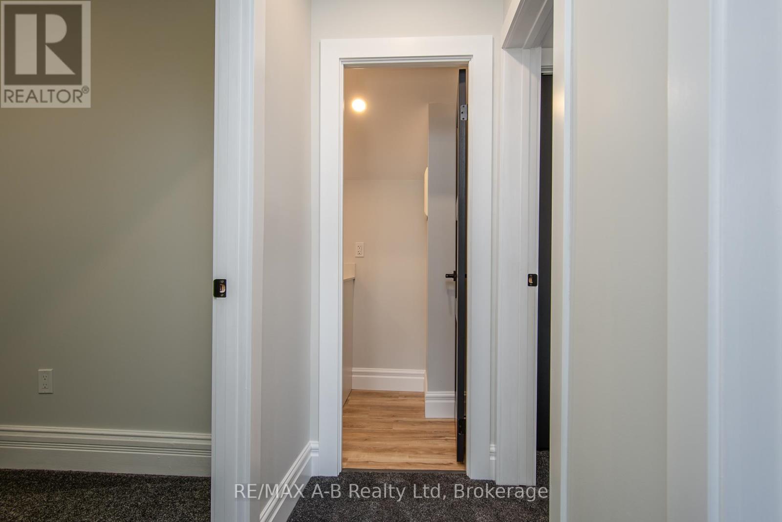 124 King Street, Stratford, Ontario N5A 4R9 - Photo 28 - X12190042