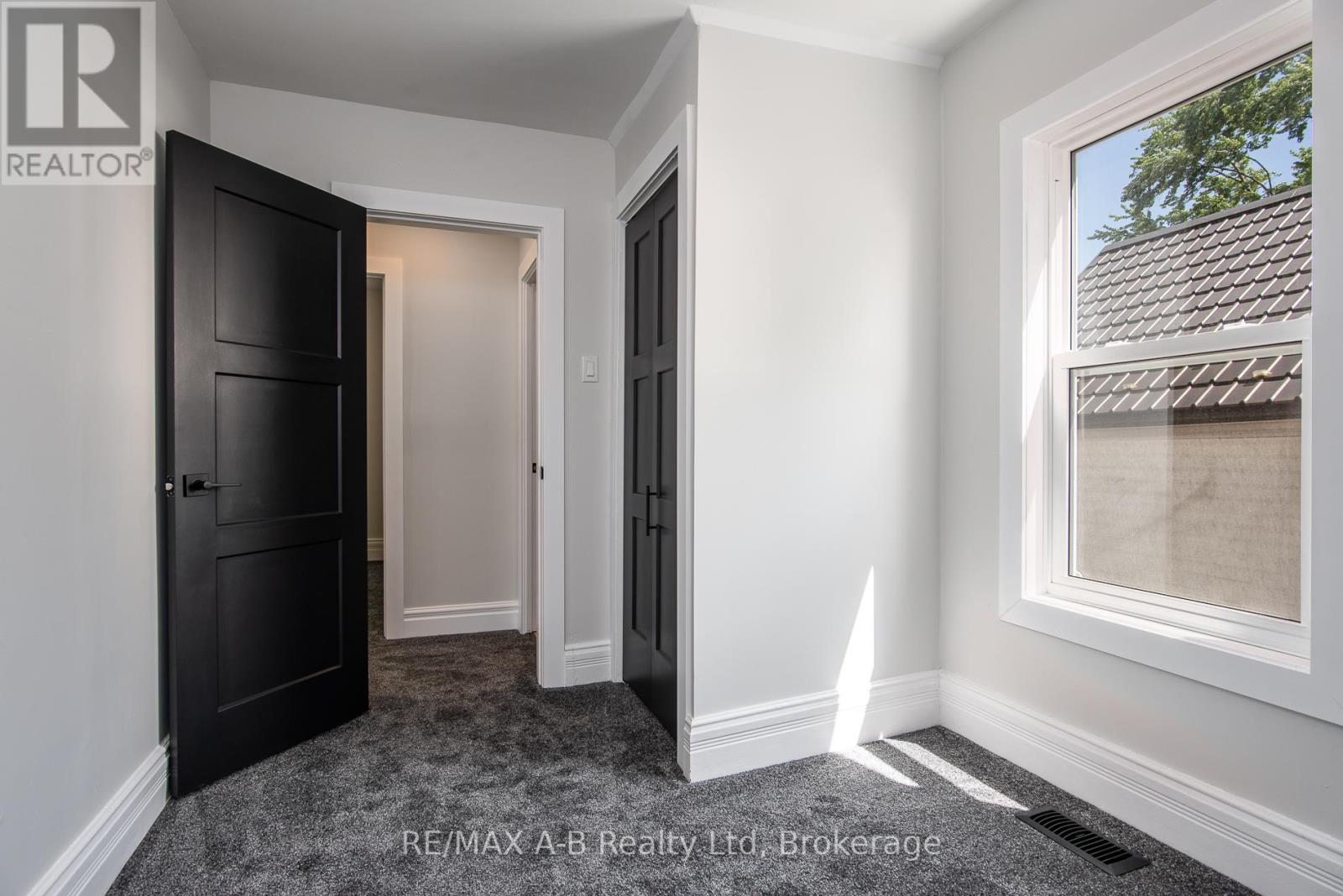 124 King Street, Stratford, Ontario N5A 4R9 - Photo 30 - X12190042