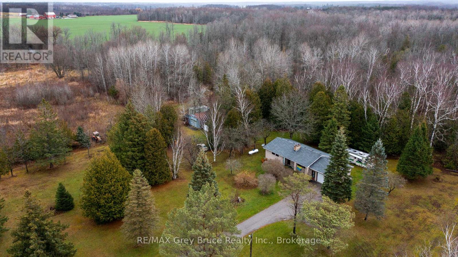 564 Municipal Road, South Bruce Peninsula, Ontario  N0H 2G0 - Photo 38 - X12190070