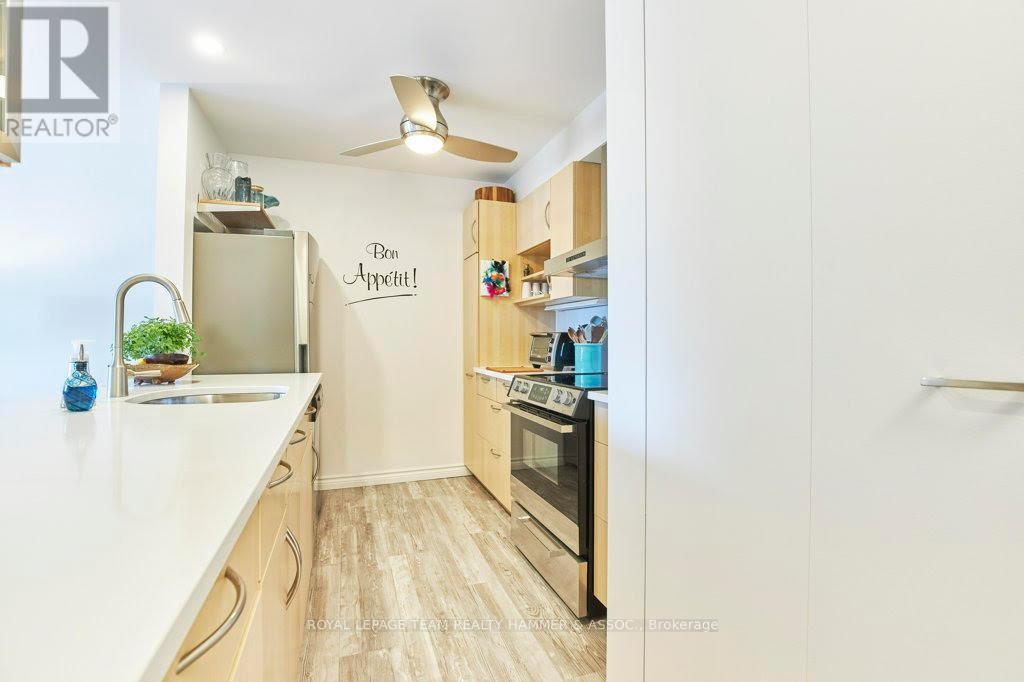 417 - 214 Viewmount Drive, Ottawa, Ontario  K2E 7X2 - Photo 10 - X12190101