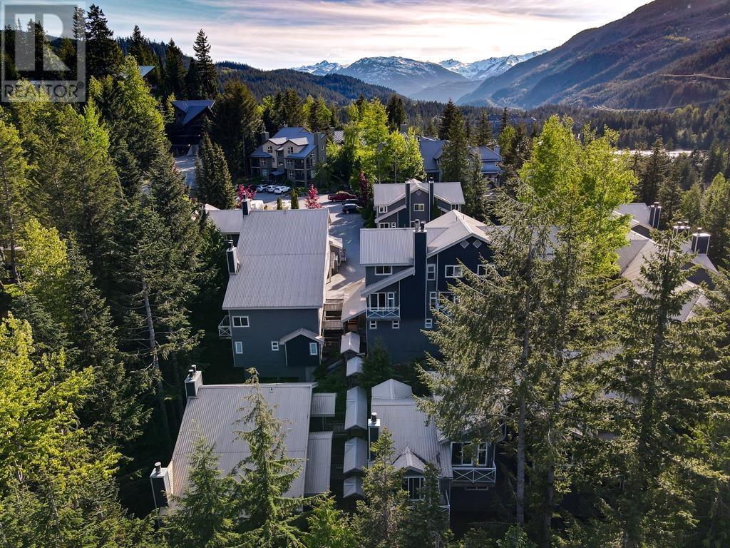 30 2211 Marmot Place, Whistler, British Columbia  V8E 0M6 - Photo 3 - R3002246