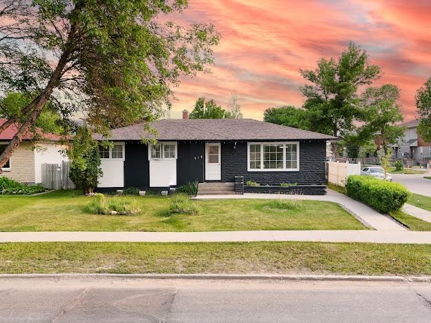 210 Mapleglen Drive, Winnipeg, Manitoba  R2P 0A9 - Photo 0 - 202512738