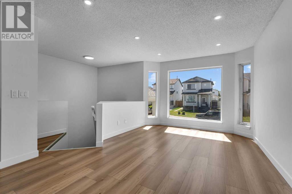 184 Carmel Close Ne, Calgary, Alberta  T1Y 6Z4 - Photo 7 - A2226334