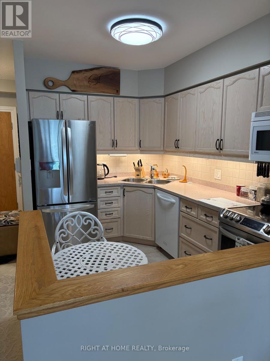202 - 90 Dean Avenue, Barrie, Ontario  L4N 0M3 - Photo 24 - S12189653