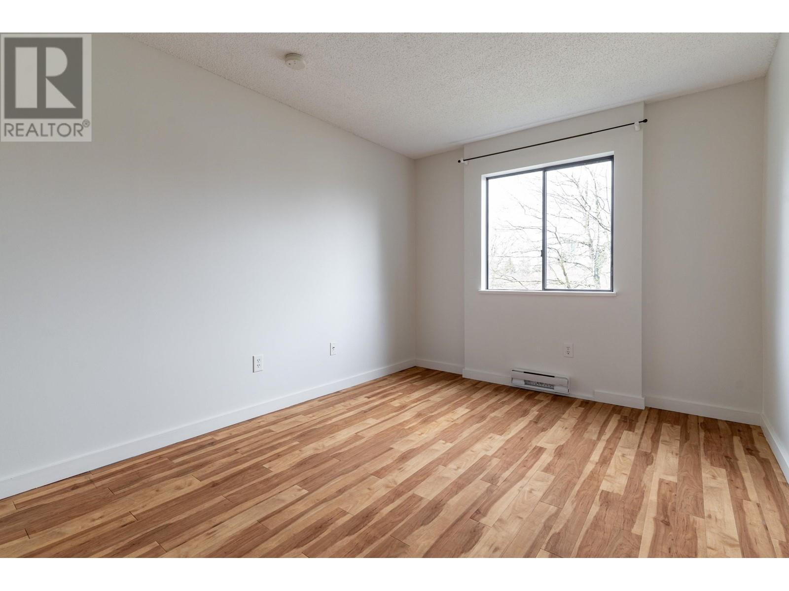Property at 219 1202 LONDON STREET image 3