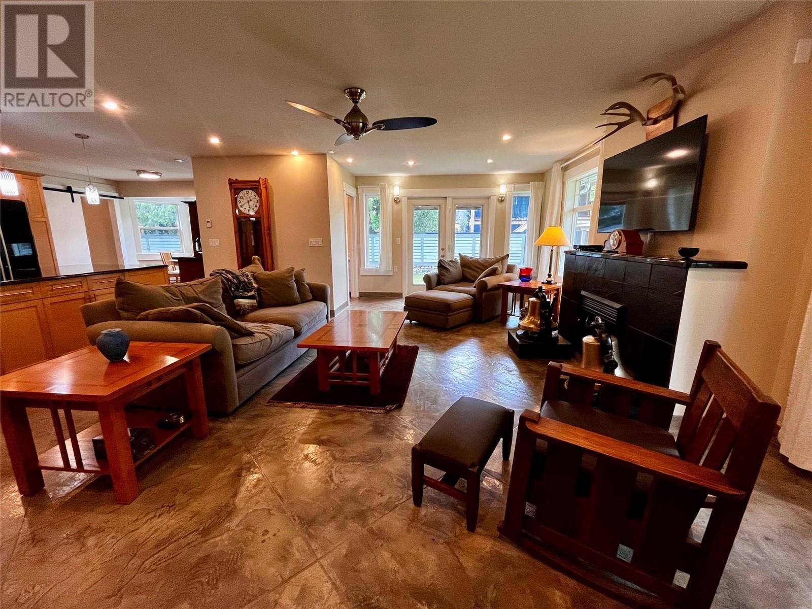1126 Nichol Road, Revelstoke, BC V0E2S1