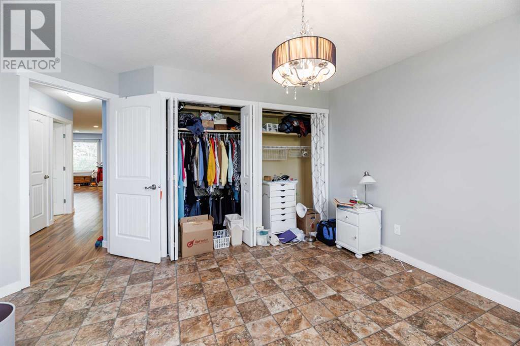 136 Erickson, Red Deer, Alberta  T4R 2C3 - Photo 9 - A2225552