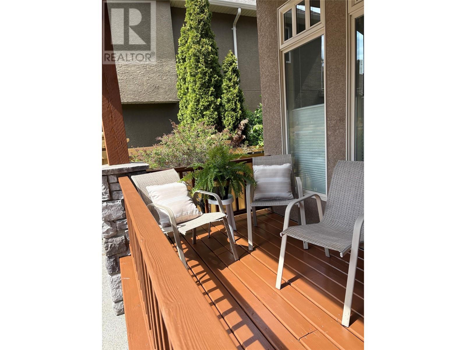 755 South Crest Drive, Kelowna, BC V1W4W7