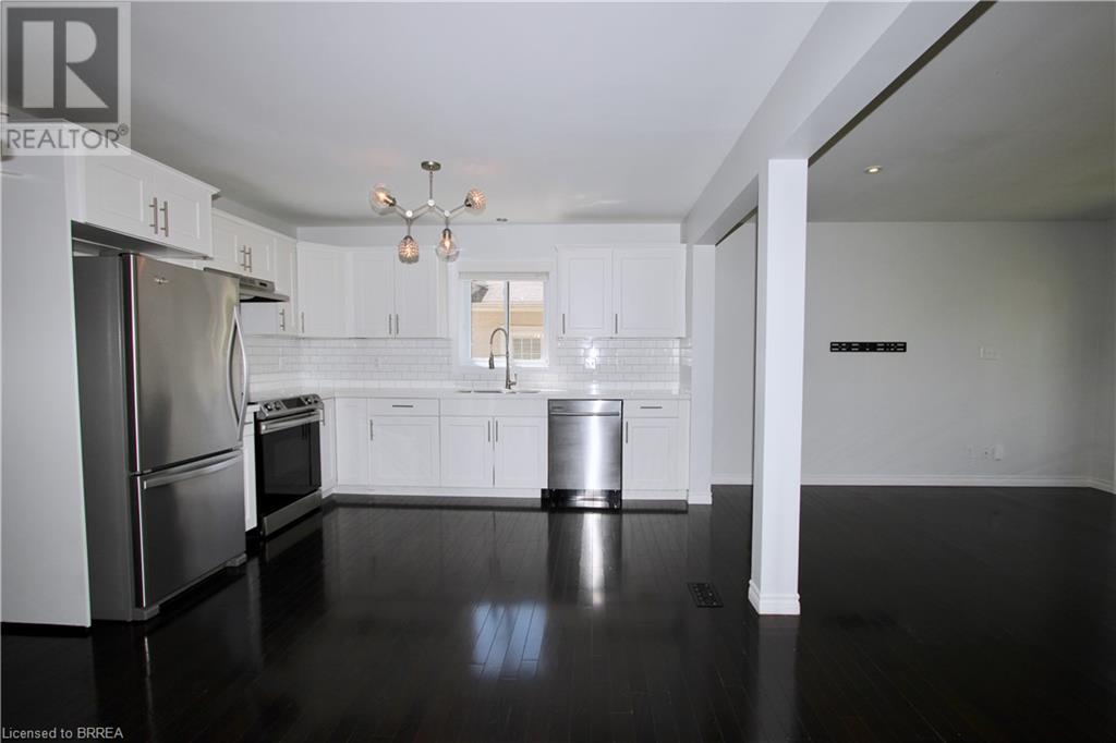 47 Richardson Street, Brantford, Ontario  N3T 1H7 - Photo 13 - 40736458