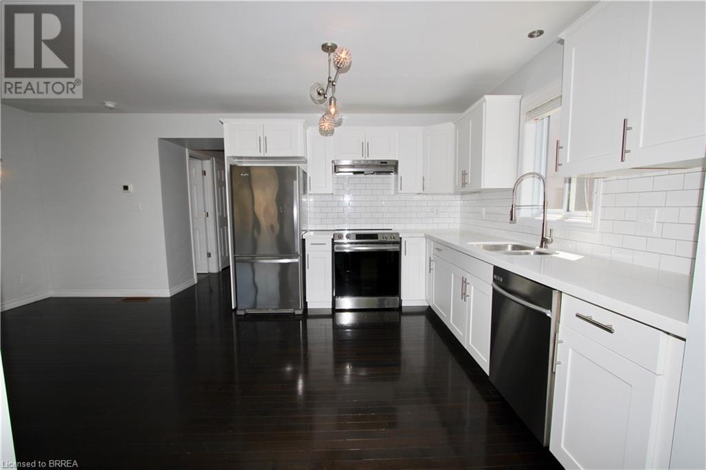 47 Richardson Street, Brantford, Ontario  N3T 1H7 - Photo 15 - 40736458