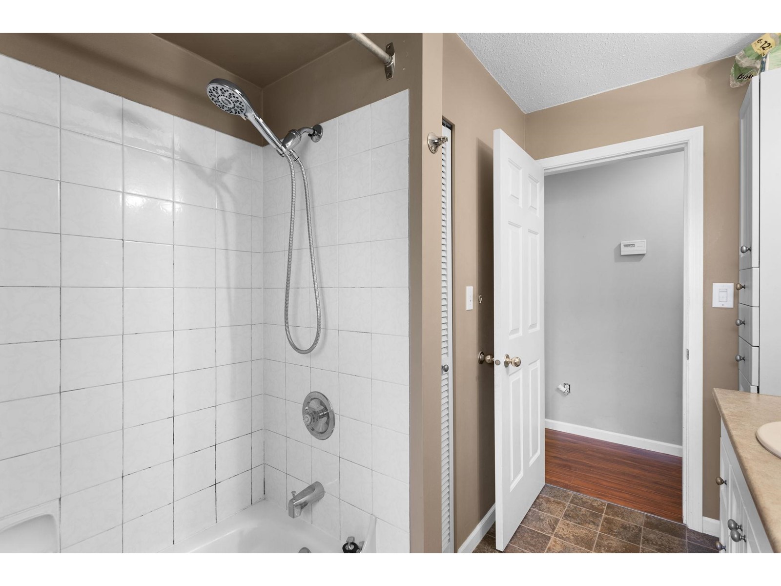 14776 60a Avenue, Surrey, British Columbia  V3S 1W1 - Photo 15 - R3008161