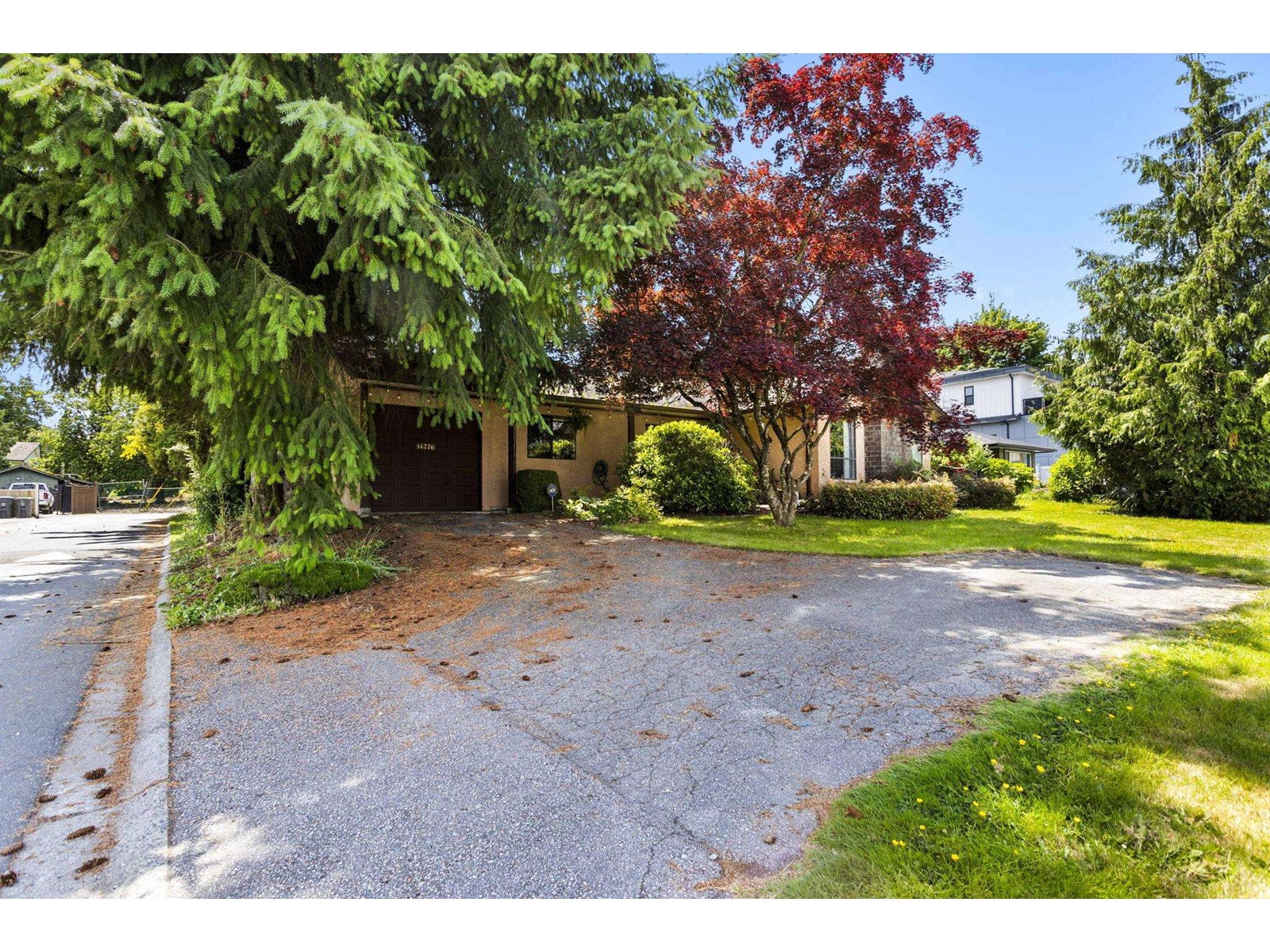 14776 60a Avenue, Surrey, British Columbia  V3S 1W1 - Photo 3 - R3008161