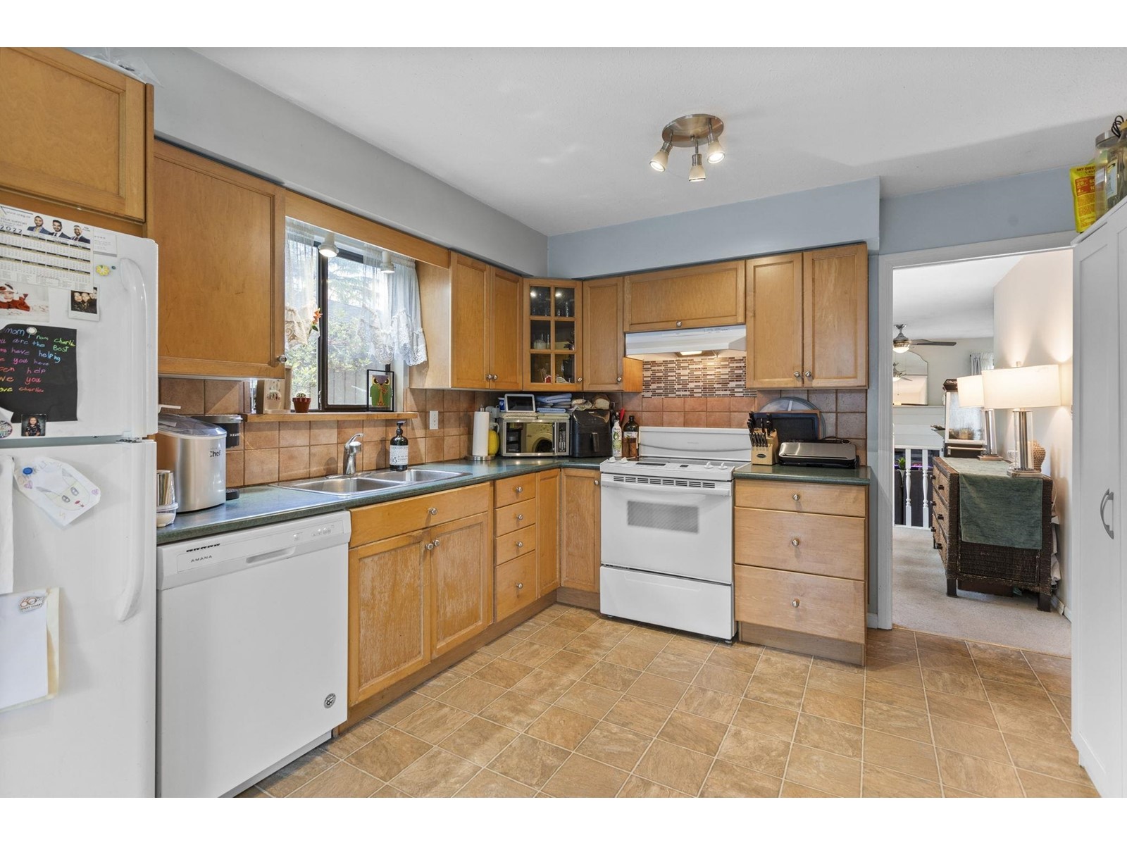 14776 60a Avenue, Surrey, British Columbia  V3S 1W1 - Photo 12 - R3008161