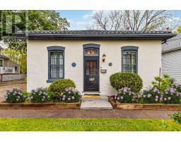 10 McClary Avenue, London South (South F), Ca
