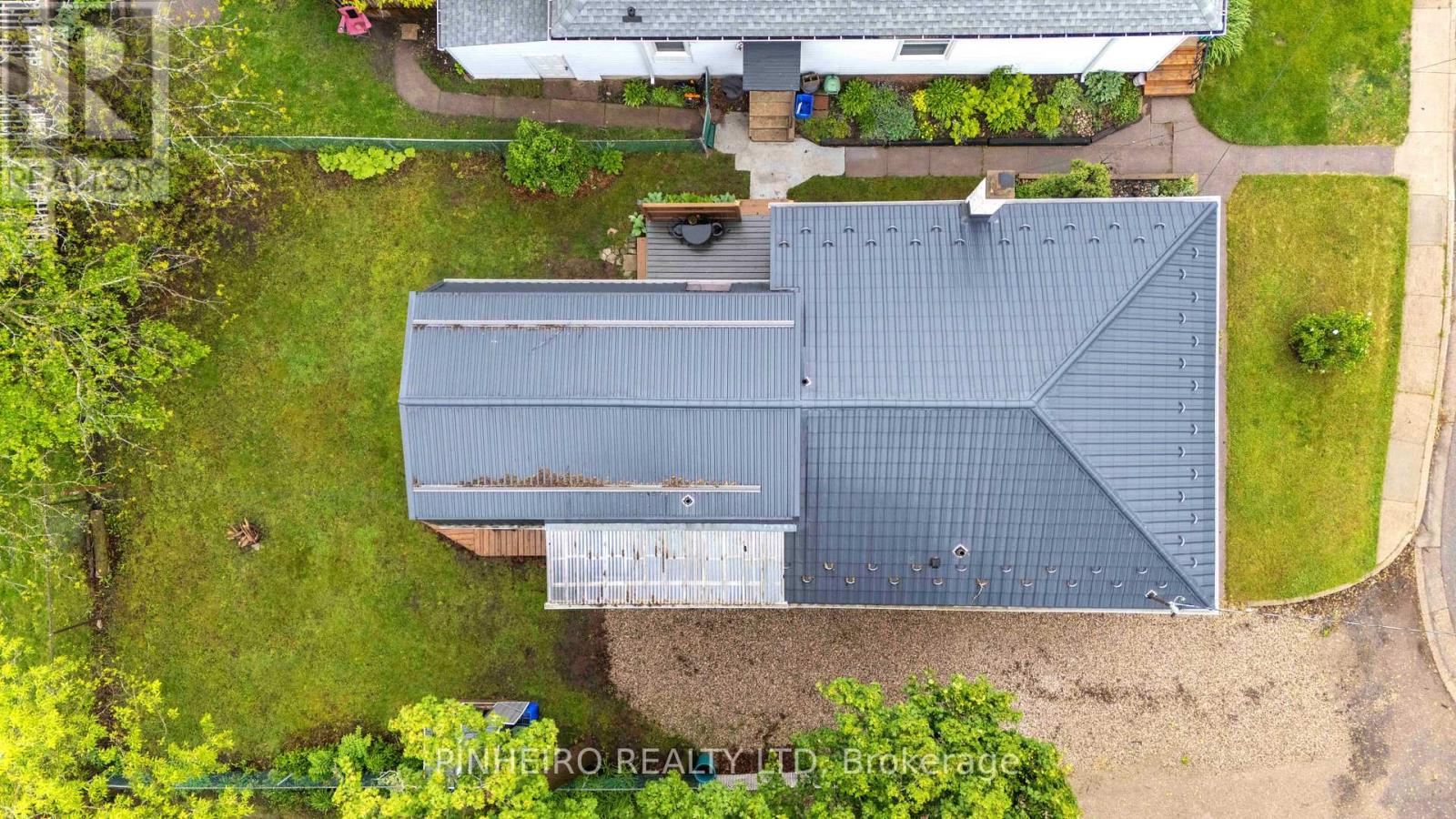 10 Mcclary Avenue, London South, Ontario  N6C 1P7 - Photo 38 - X12169486