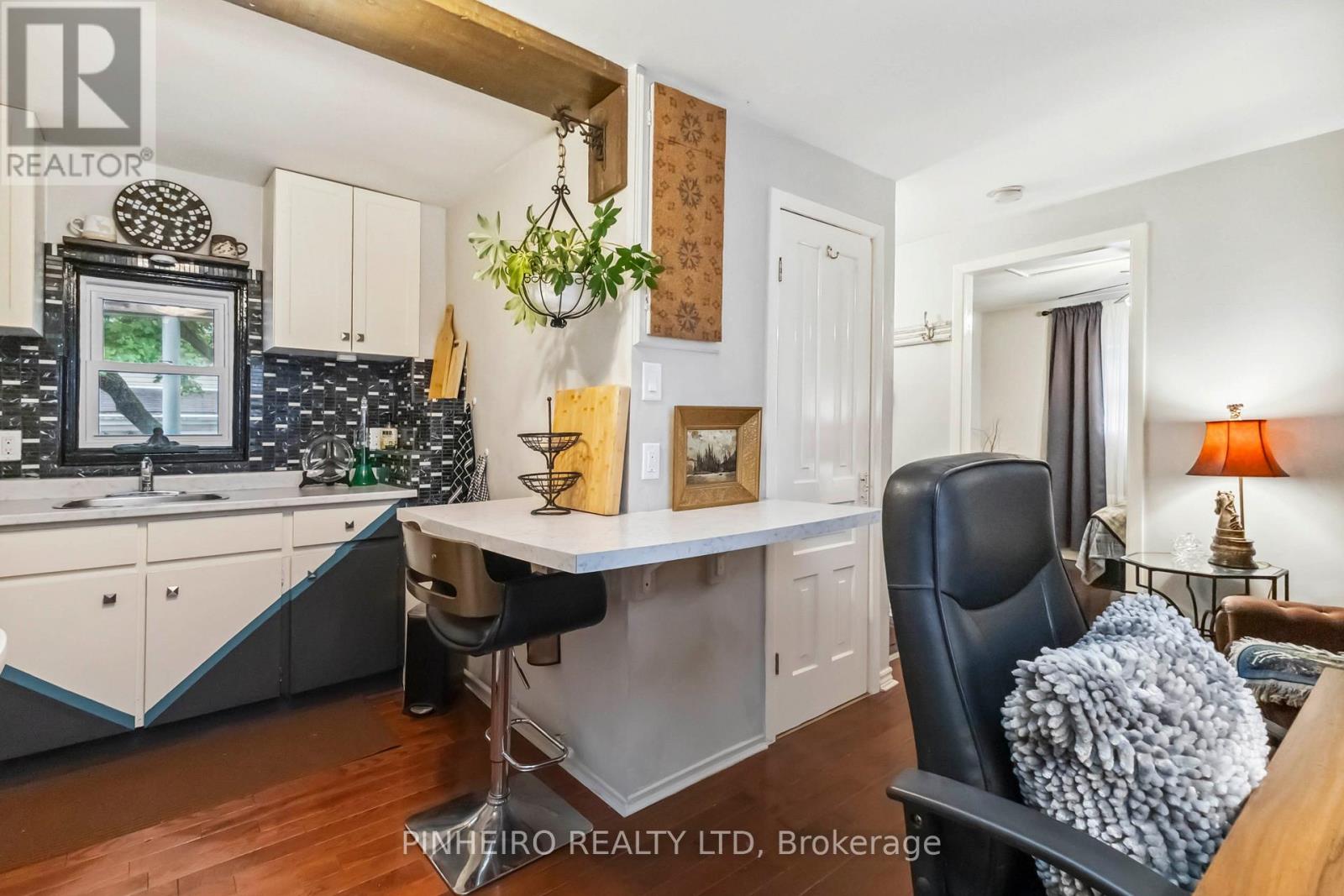 10 Mcclary Avenue, London South, Ontario  N6C 1P7 - Photo 24 - X12169486