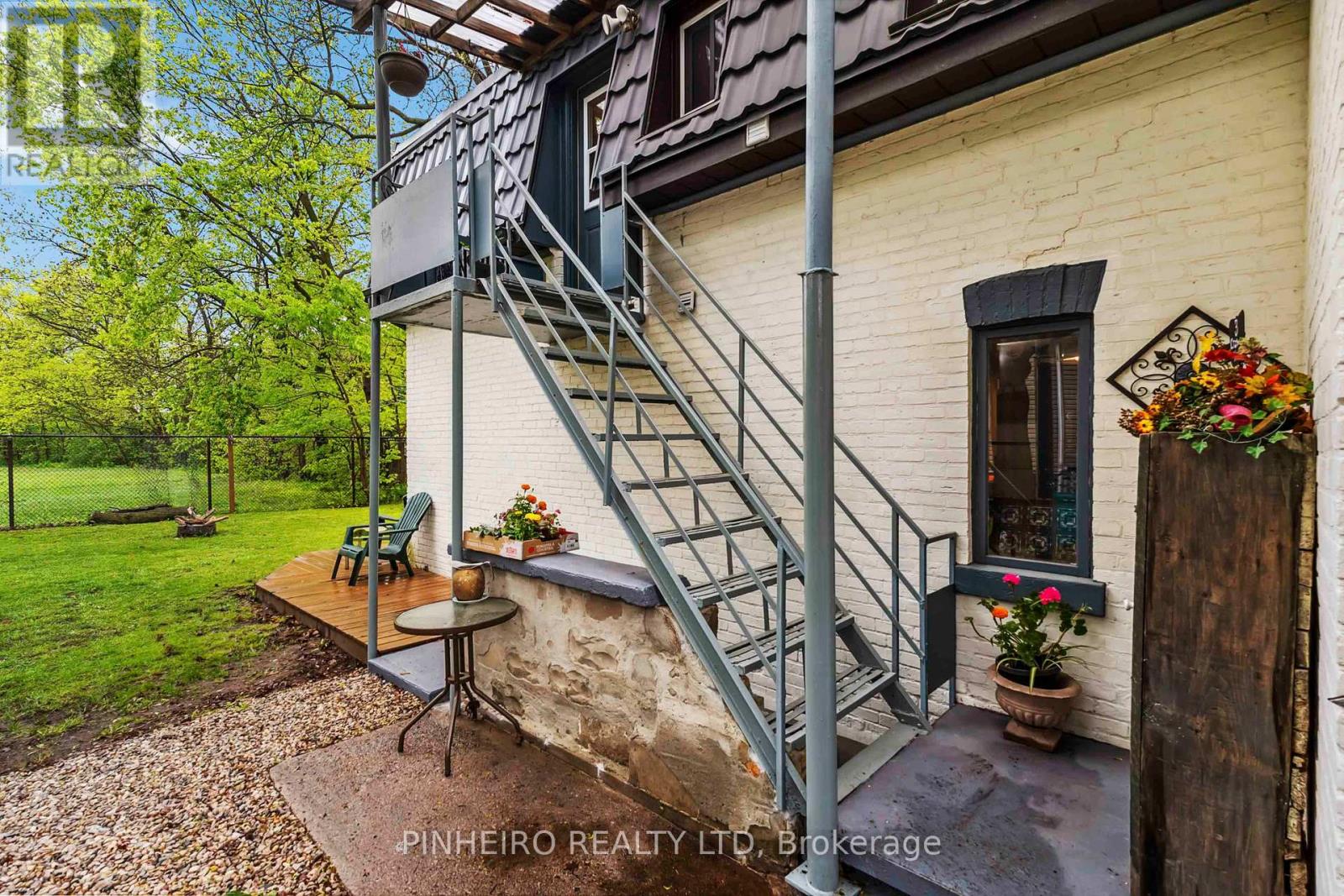 10 Mcclary Avenue, London South, Ontario  N6C 1P7 - Photo 37 - X12169486