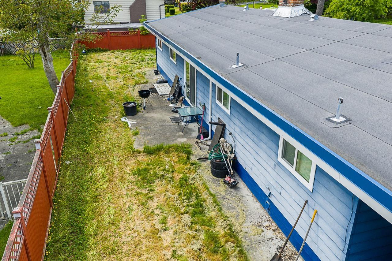 9303 Stuart Crescent, Surrey, British Columbia  V3V 1T8 - Photo 6 - R3009573