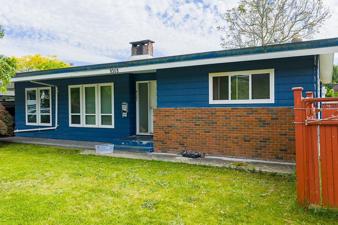 9303 Stuart Crescent, Surrey, British Columbia  V3V 1T8 - Photo 2 - R3009573
