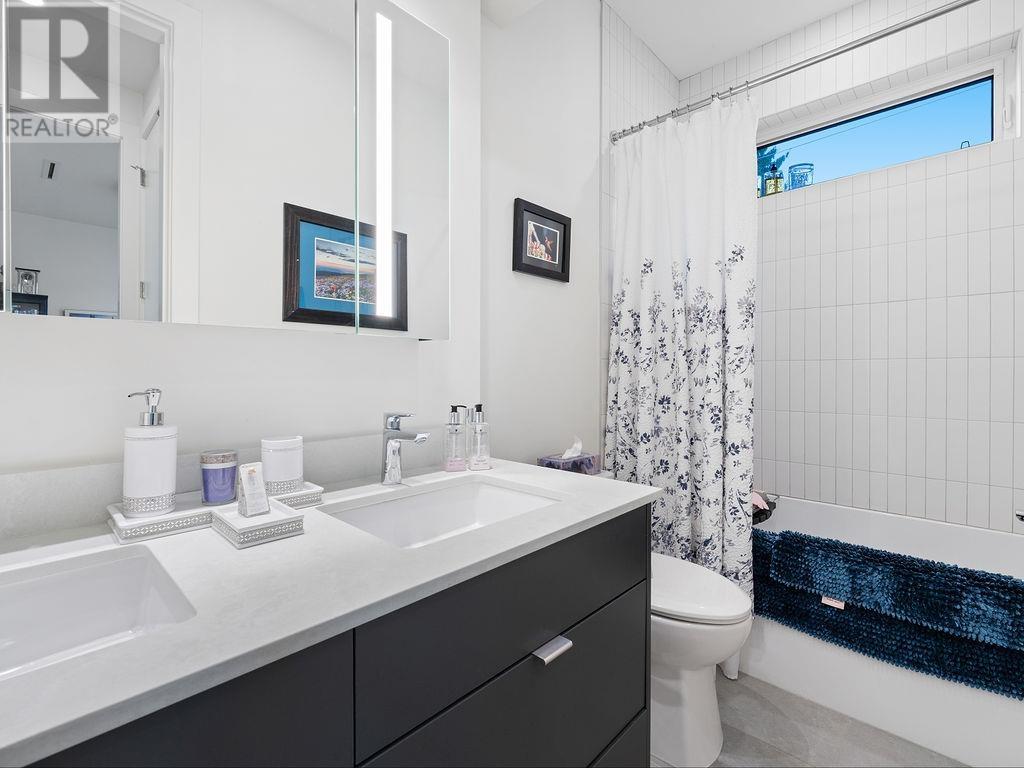 609 E 4th Street, North Vancouver, British Columbia  V7L 1J9 - Photo 18 - R3008574