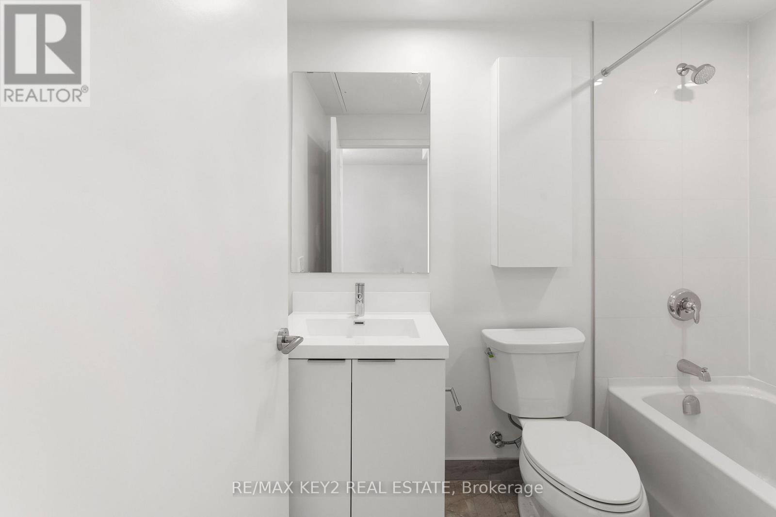 1517 - 20 O'neill Road, Toronto, Ontario  M3C 0R2 - Photo 11 - C12190032