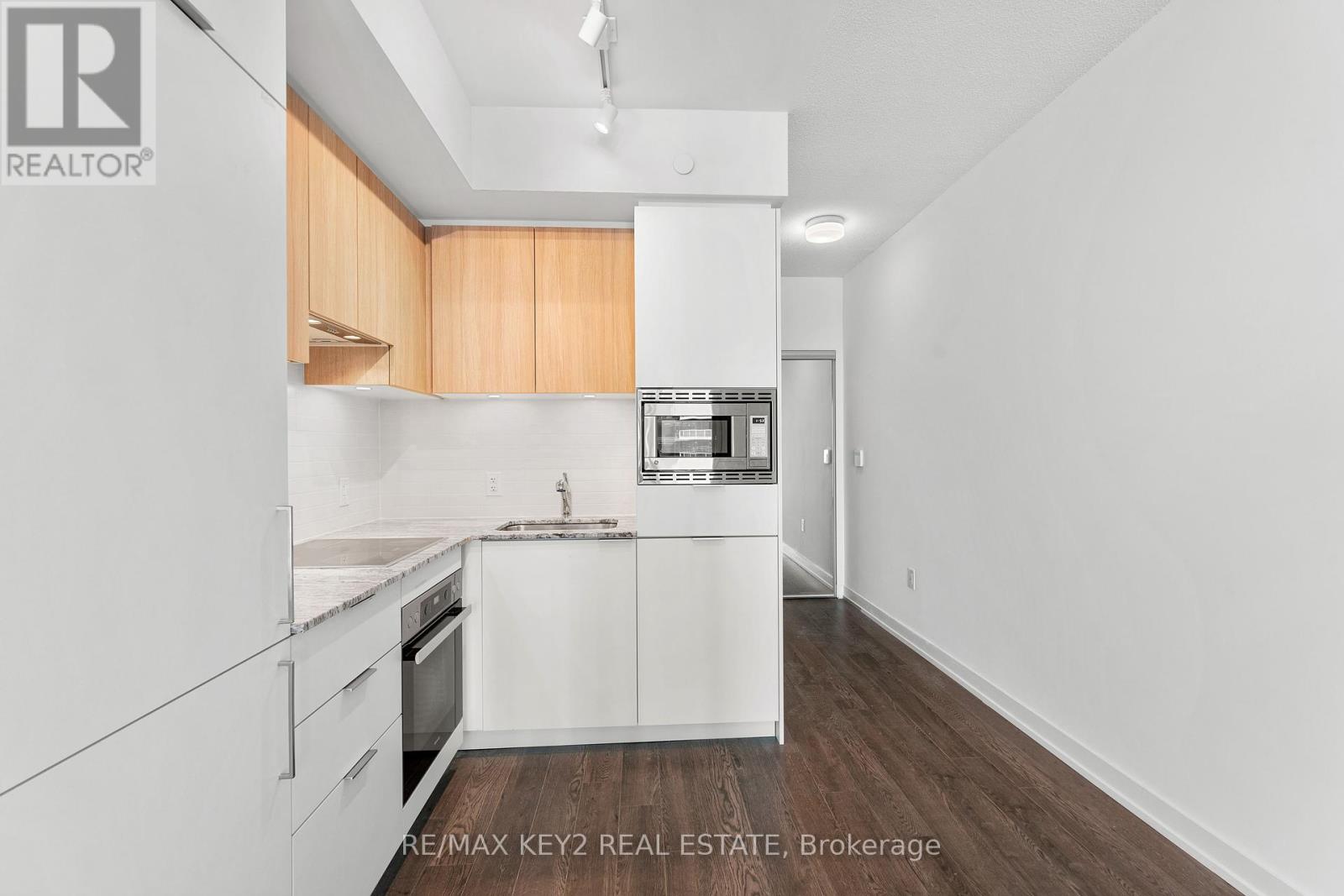 1517 - 20 O'neill Road, Toronto, Ontario  M3C 0R2 - Photo 5 - C12190032