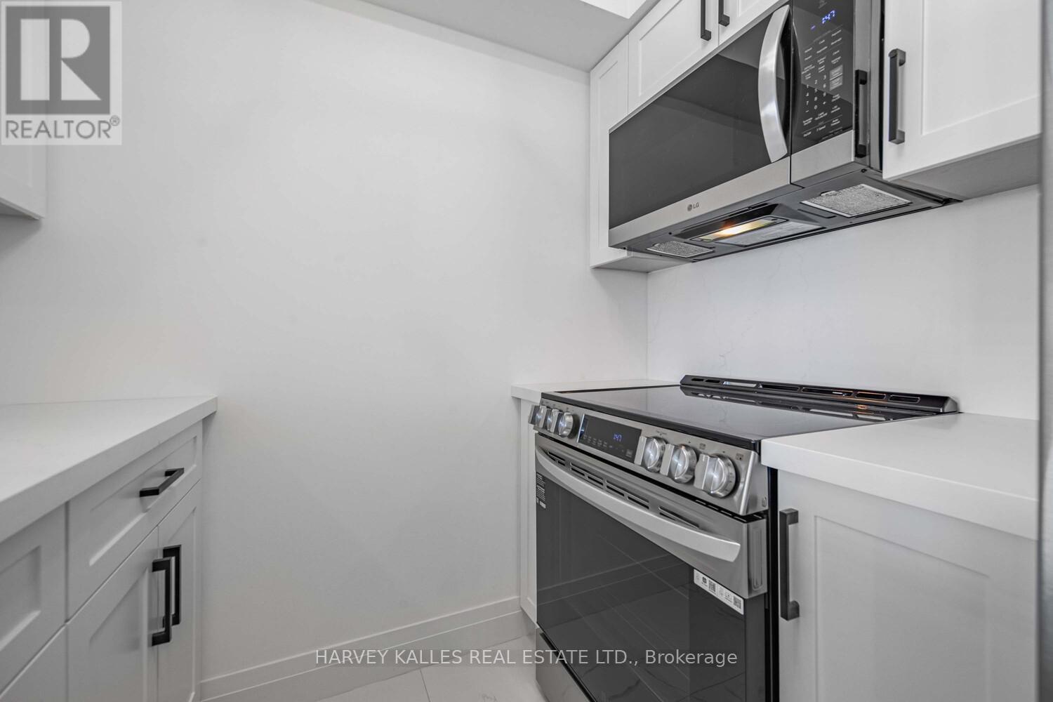 1528 - 25 Greenview Avenue, Toronto (Newtonbrook West), Ontario  M2M 0A5 - Photo 11 - C12190061
