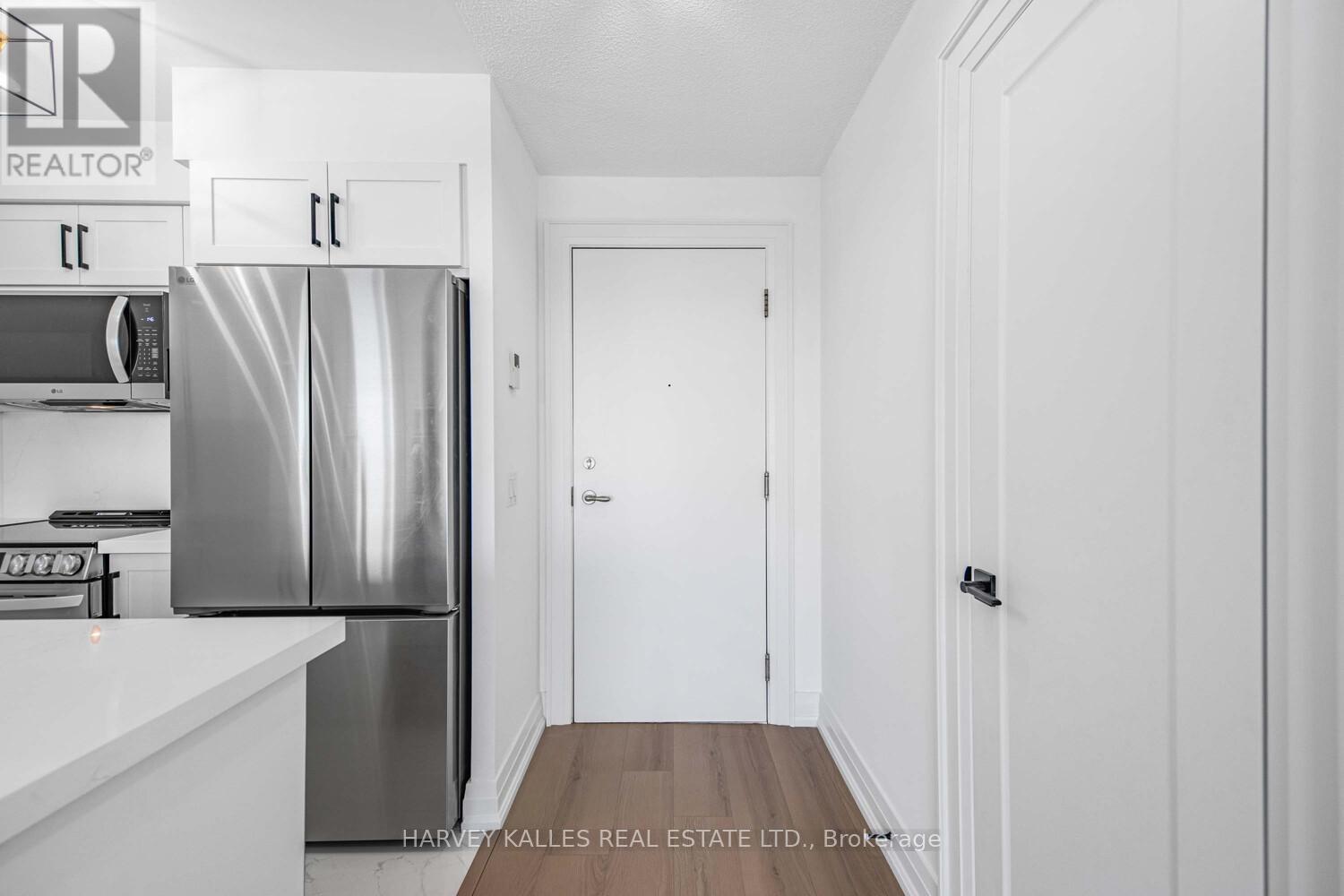 1528 - 25 Greenview Avenue, Toronto (Newtonbrook West), Ontario  M2M 0A5 - Photo 4 - C12190061