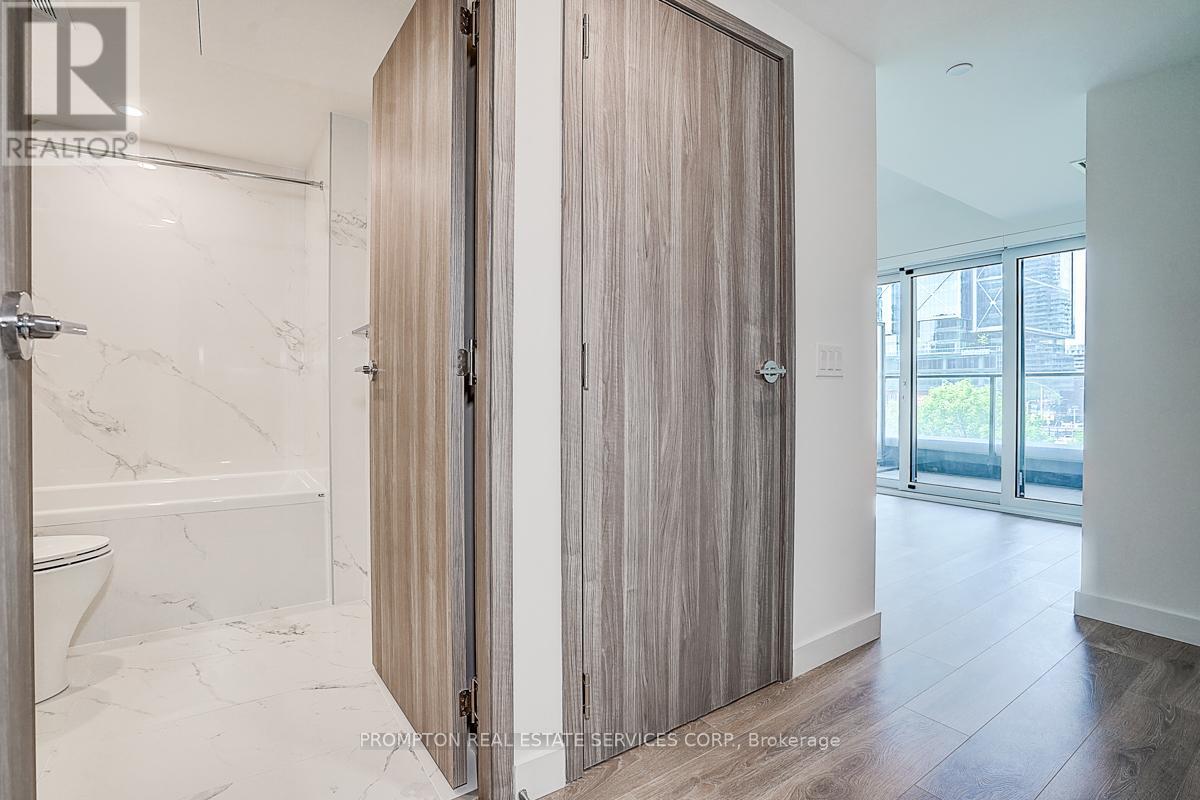 332 - 3 Concord Cityplace Way, Toronto, Ontario  M5V 0X3 - Photo 35 - C12190081
