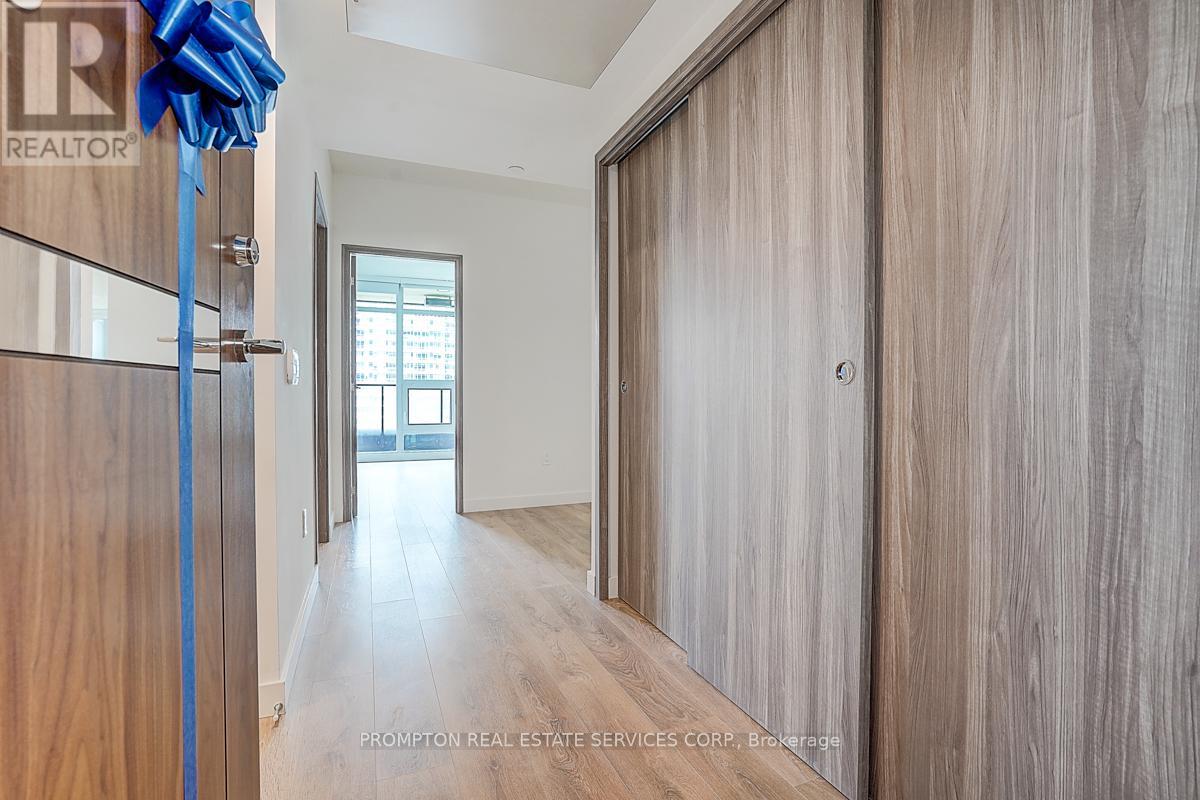 332 - 3 Concord Cityplace Way, Toronto, Ontario  M5V 0X3 - Photo 8 - C12190081