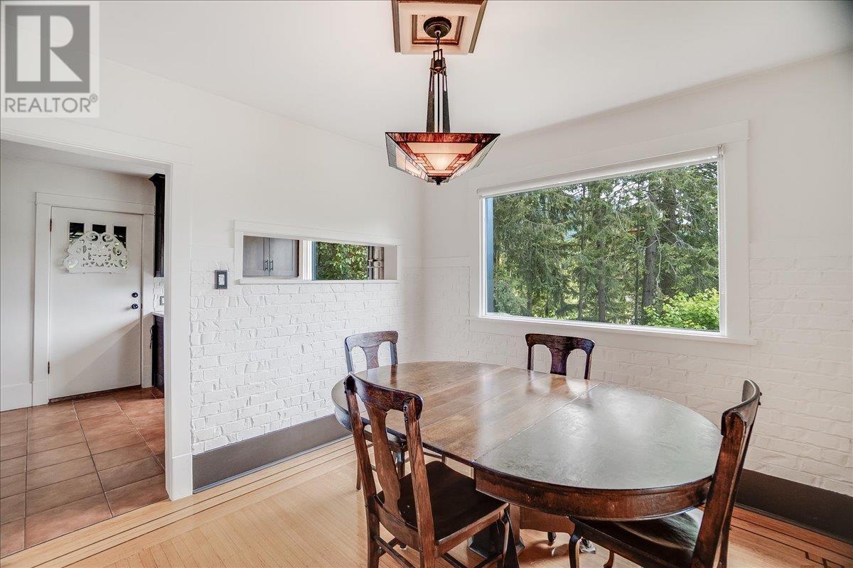 417 Hamilton Avenue, Nelson, BC V1L3G1