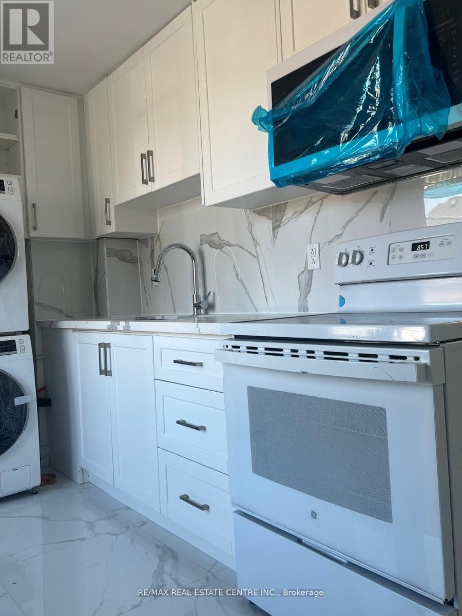 Upper - 3280 Danforth Avenue, Toronto, Ontario  M1L 1C3 - Photo 3 - E12190098