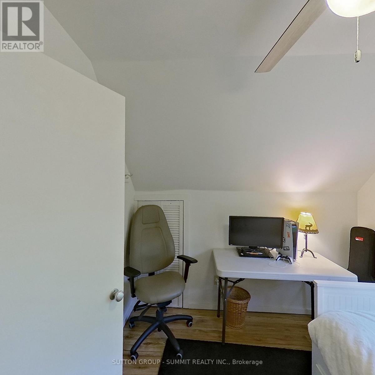 17 Sugarbush Lane, Huntsville, Ontario  P1H 2J3 - Photo 32 - X12149031
