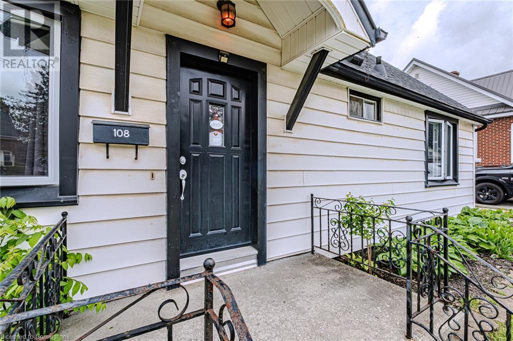 Property at 108 ORCHARD Avenue image 4