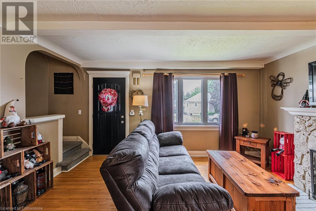 Property at 108 ORCHARD Avenue image 5