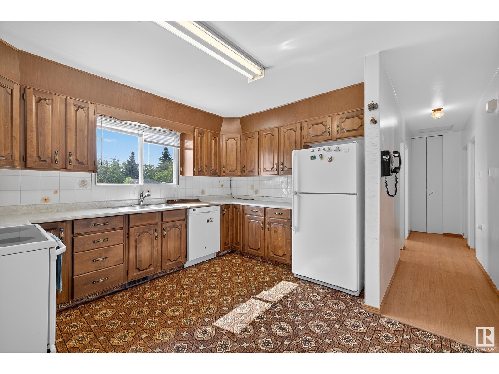 Property at 10751 164 ST NW image 5