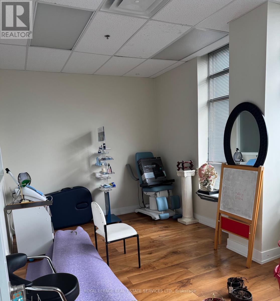 A4-5 - 1700 Eglinton Avenue E, Toronto (Victoria Village), Ontario  M4A 2X4 - Photo 8 - C12183188