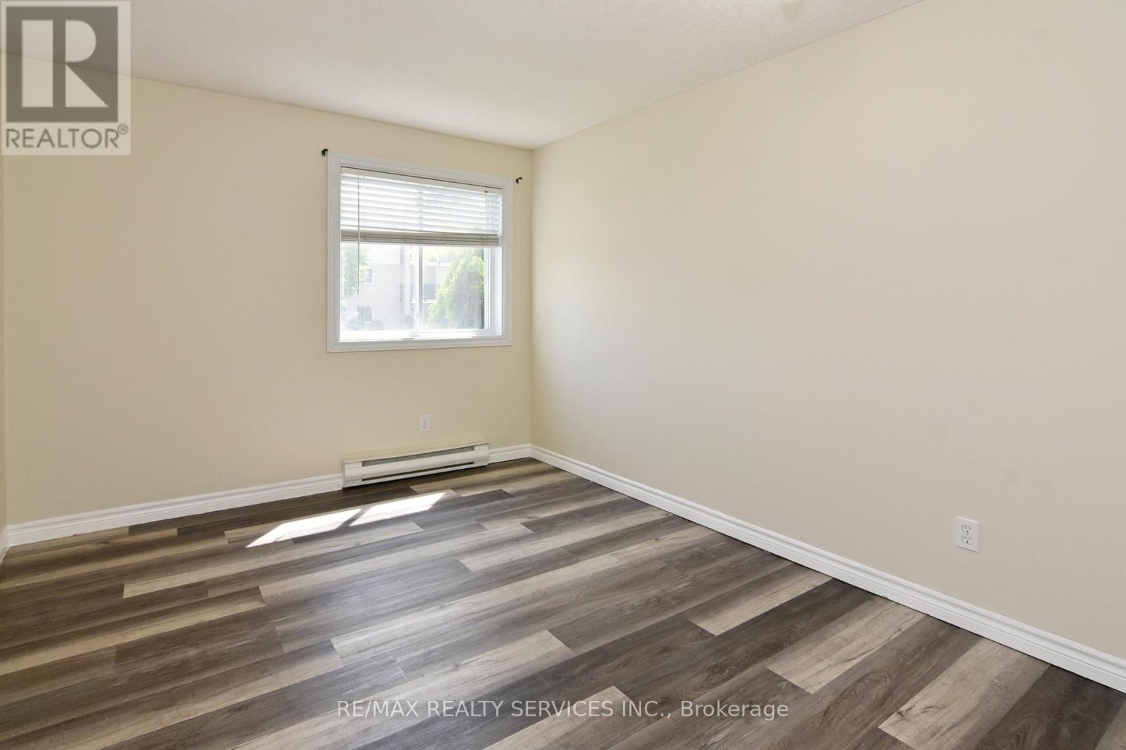 Photo 17 of 30 for 115 - 735 Deveron Crescent