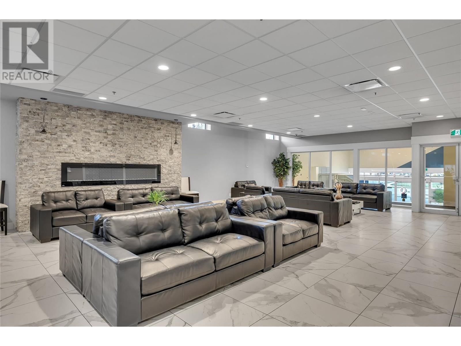 925 Leon Avenue Unit# 411, Kelowna, BC V1Y0E5