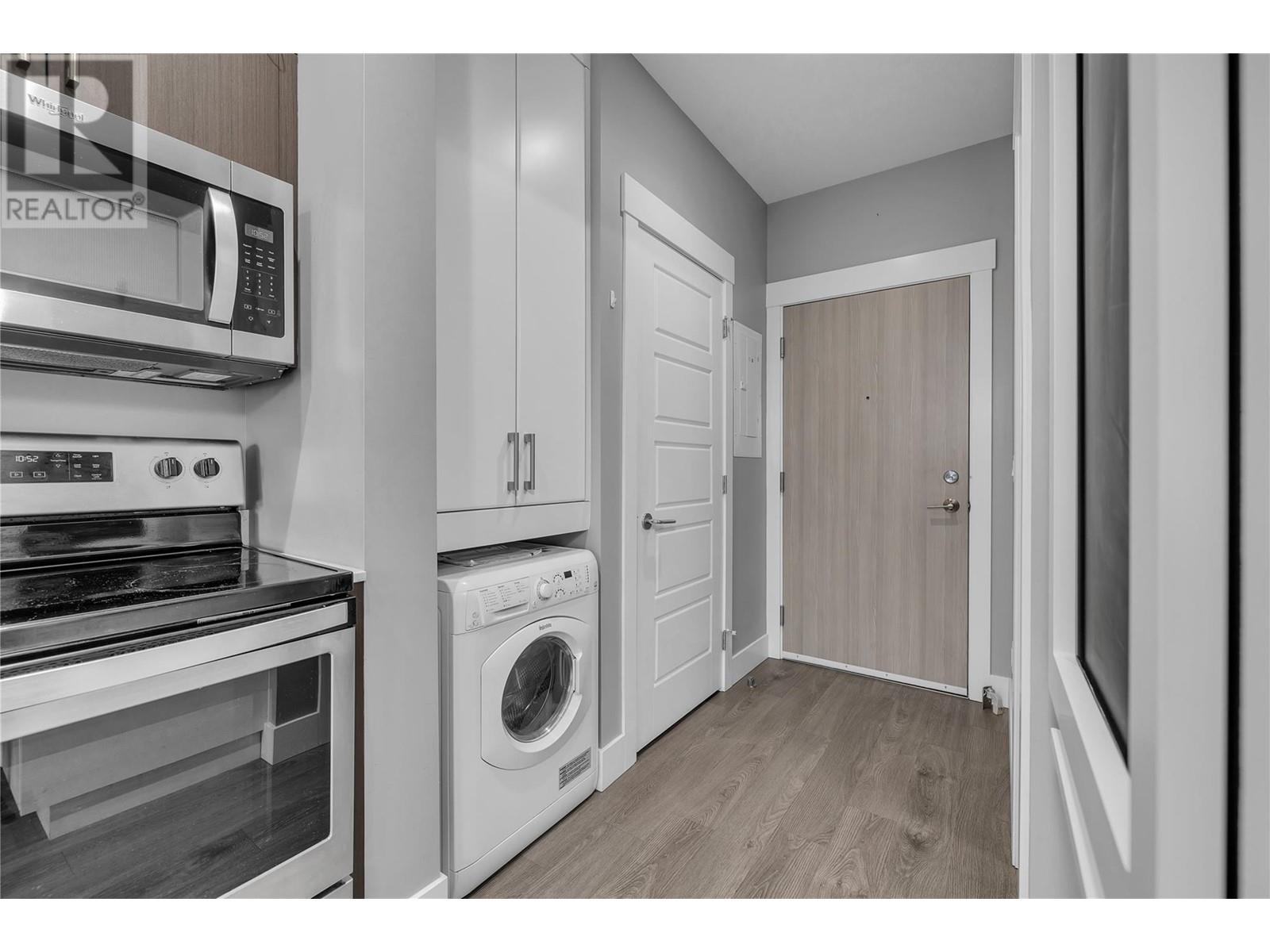 925 Leon Avenue Unit# 411, Kelowna, BC V1Y0E5