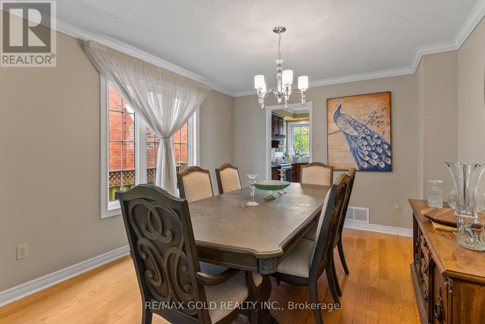 58 Hall Crescent, Brampton (Northwood Park), Ontario  L6X 3J5 - Photo 17 - W12190034