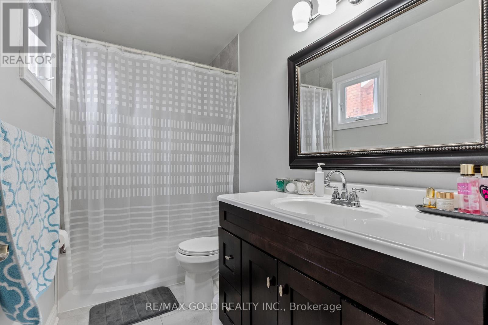 58 Hall Crescent, Brampton (Northwood Park), Ontario  L6X 3J5 - Photo 27 - W12190034