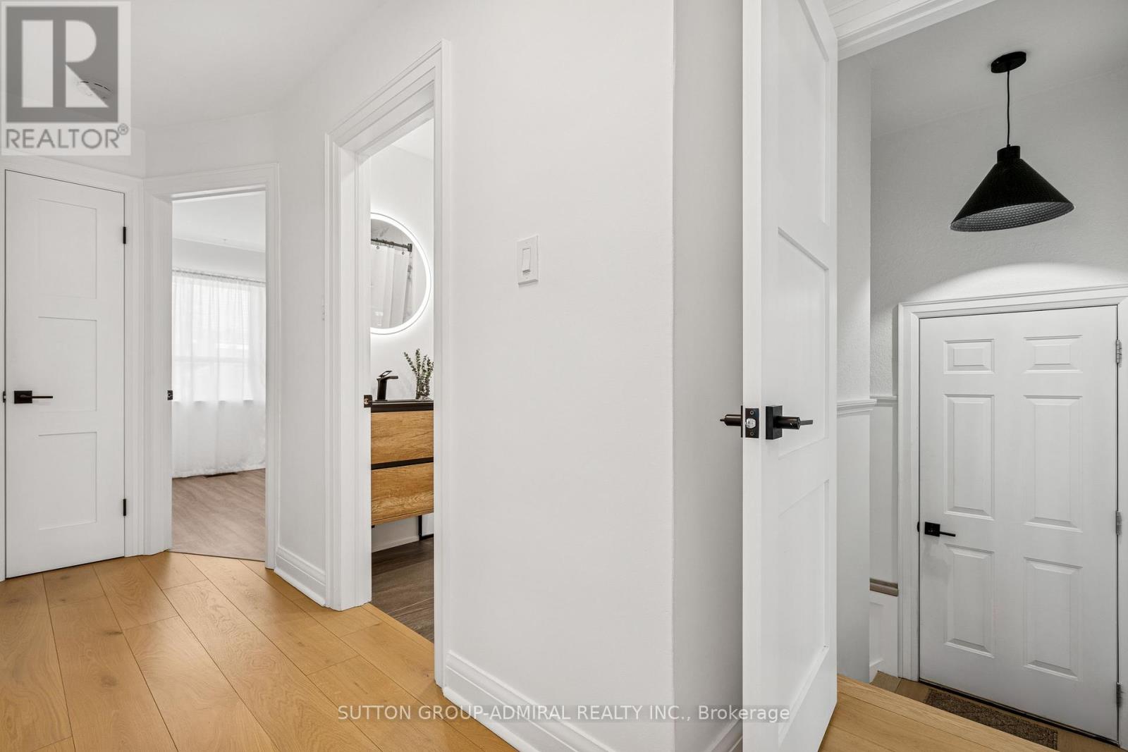 9 Nordale Crescent, Toronto (Brookhaven-Amesbury), Ontario  M6M 2Z9 - Photo 12 - W12190046
